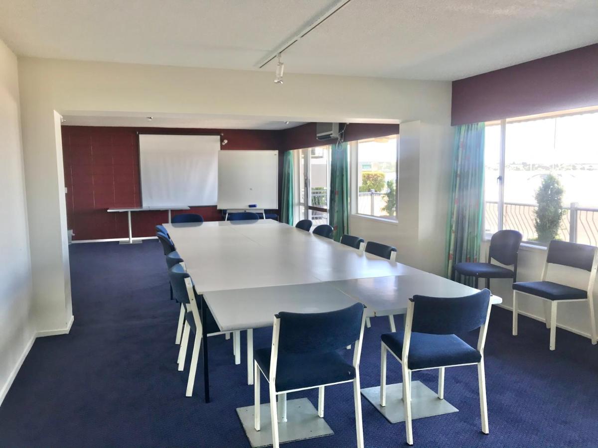 Tui Oaks Motel Taupo Ngoại thất bức ảnh
