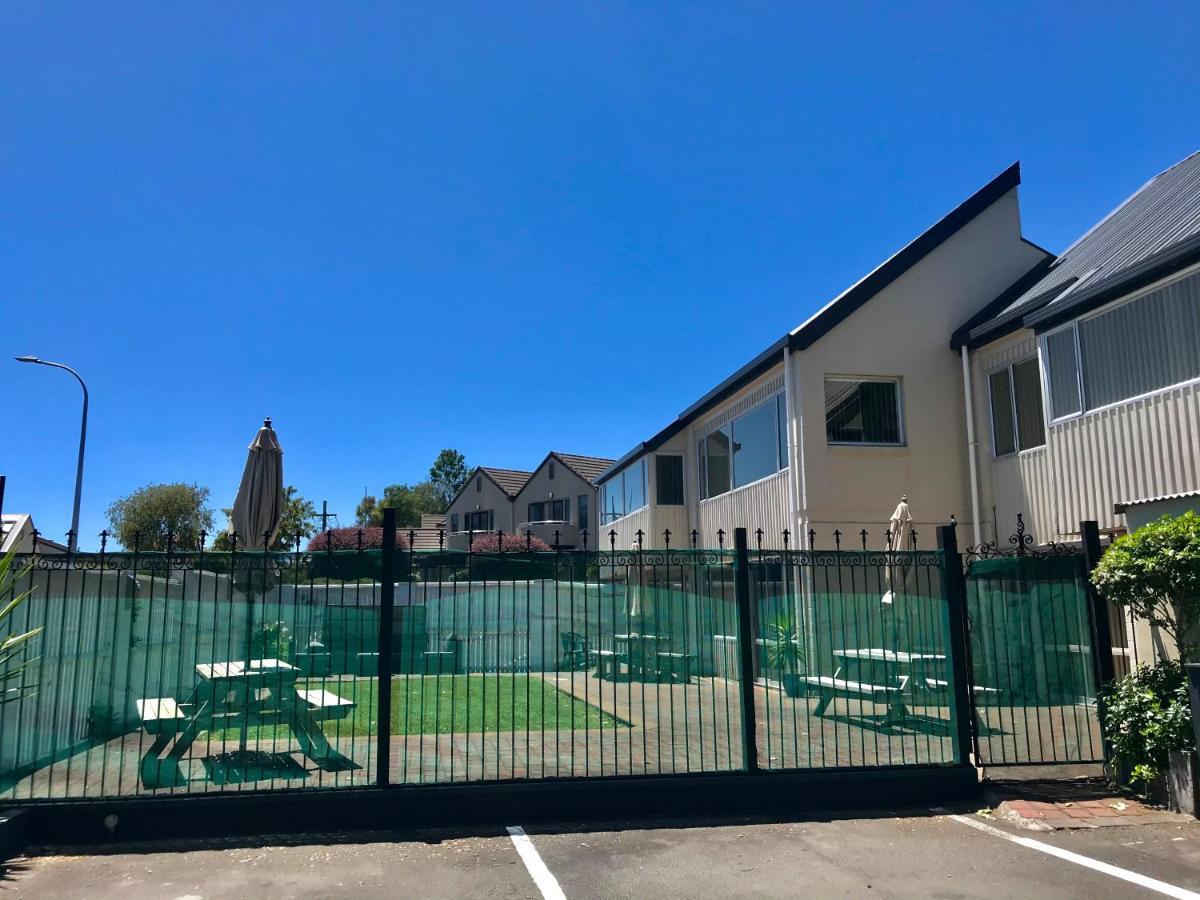 Tui Oaks Motel Taupo Ngoại thất bức ảnh