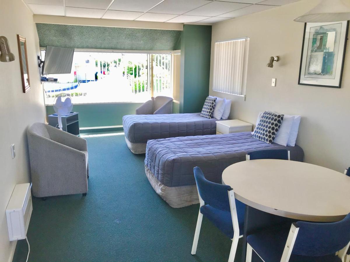 Tui Oaks Motel Taupo Ngoại thất bức ảnh