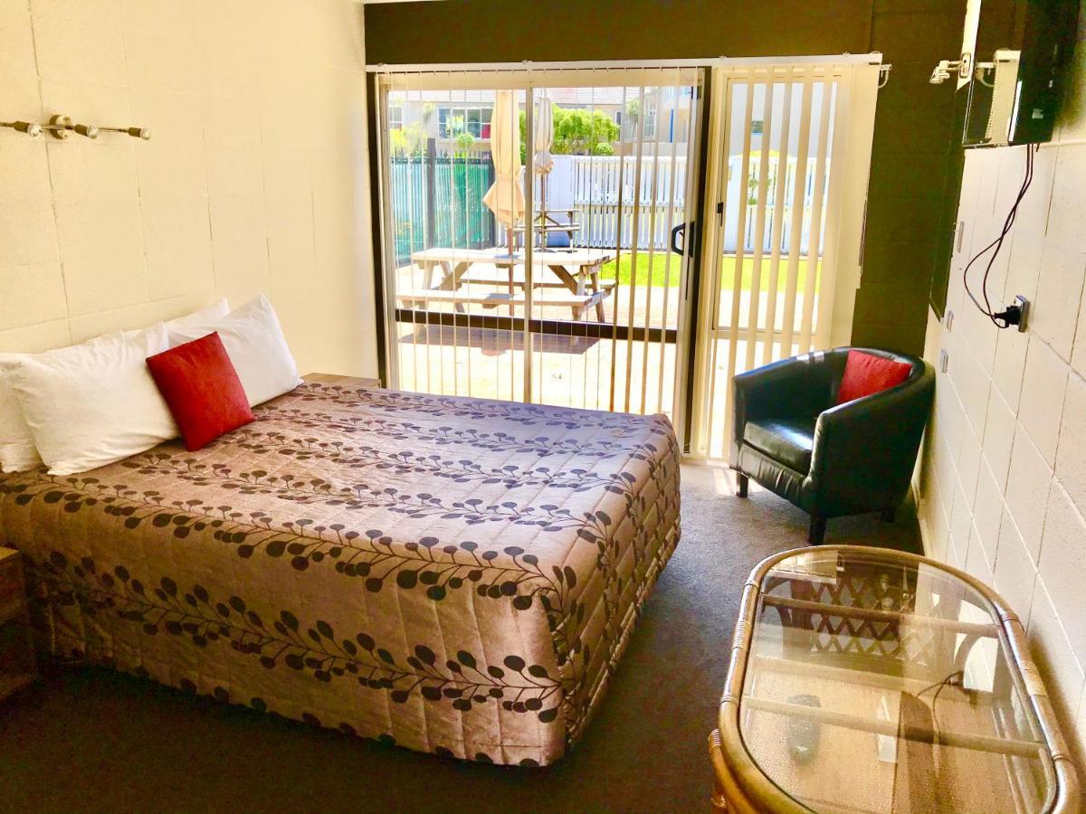 Tui Oaks Motel Taupo Ngoại thất bức ảnh