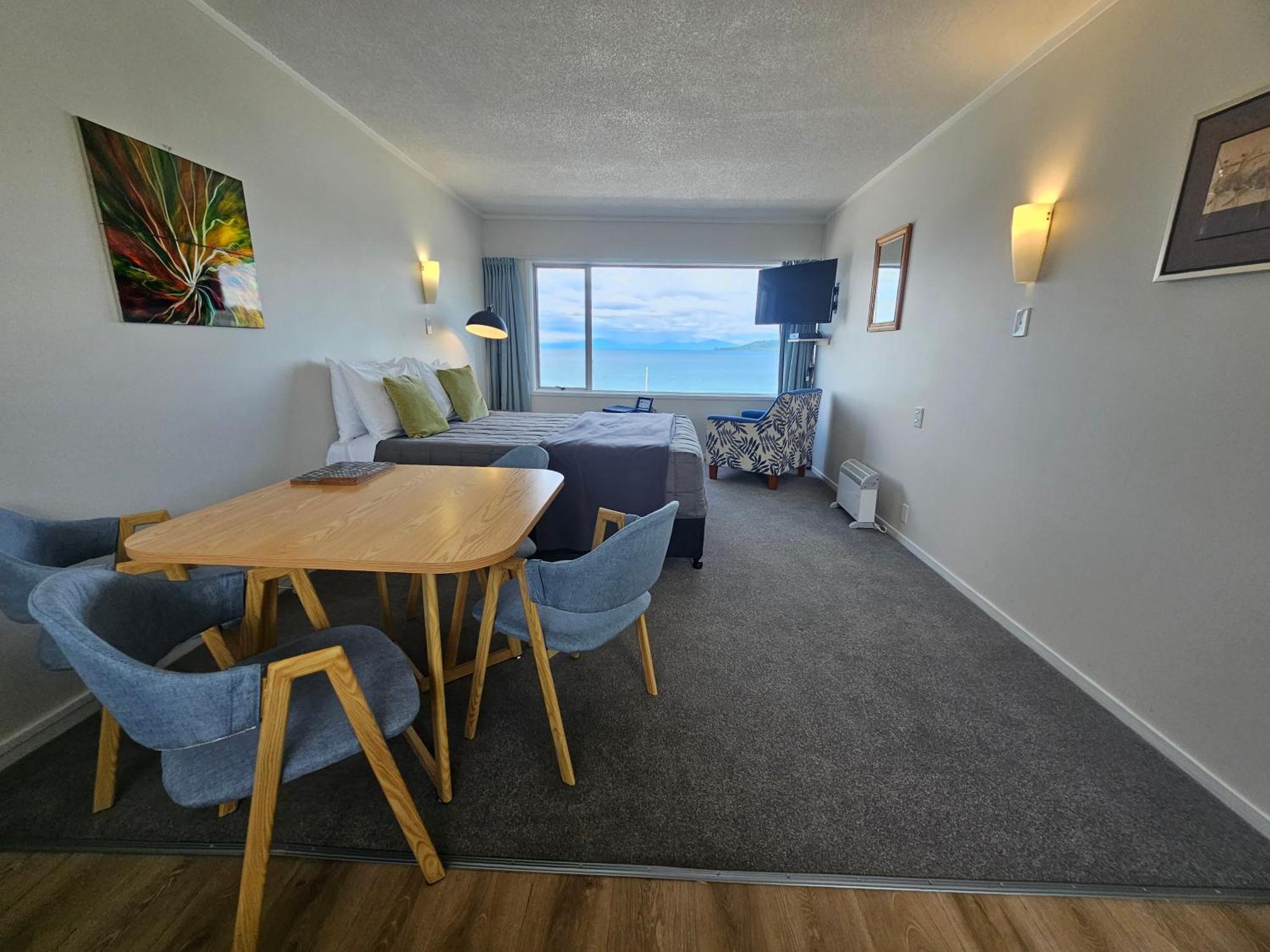 Tui Oaks Motel Taupo Ngoại thất bức ảnh
