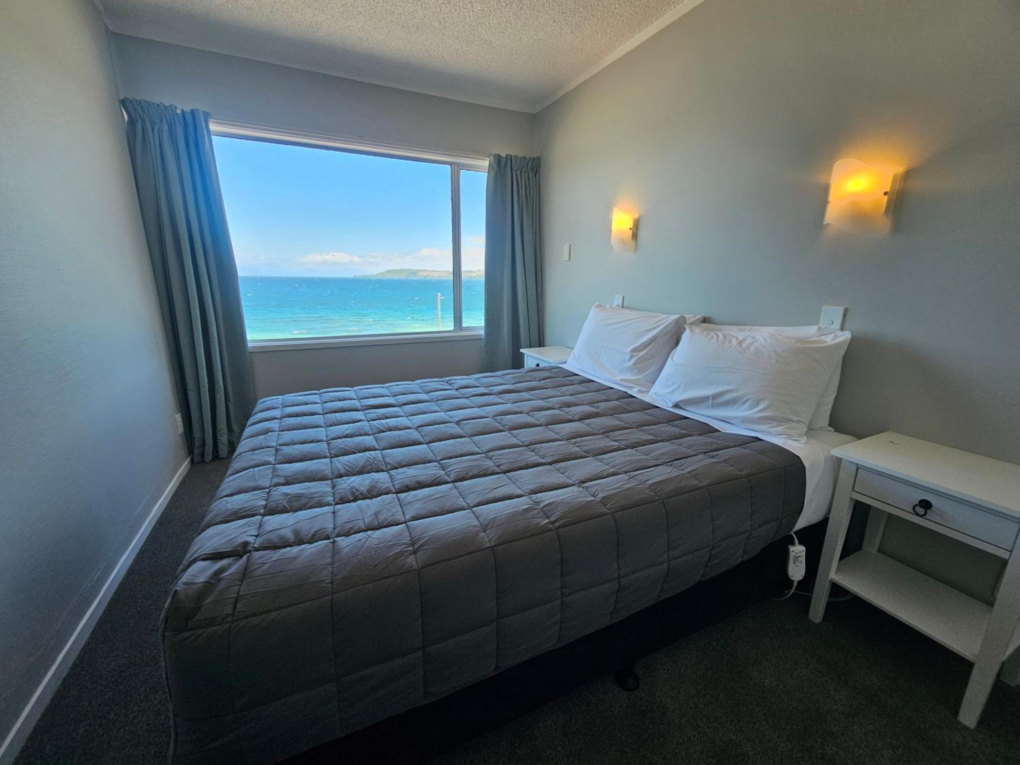 Tui Oaks Motel Taupo Ngoại thất bức ảnh