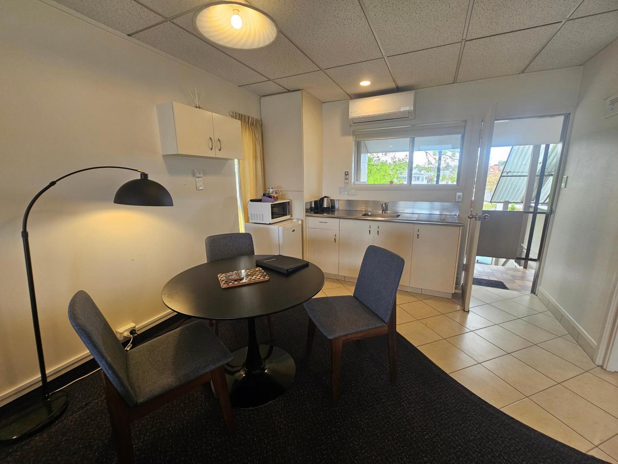 Tui Oaks Motel Taupo Ngoại thất bức ảnh