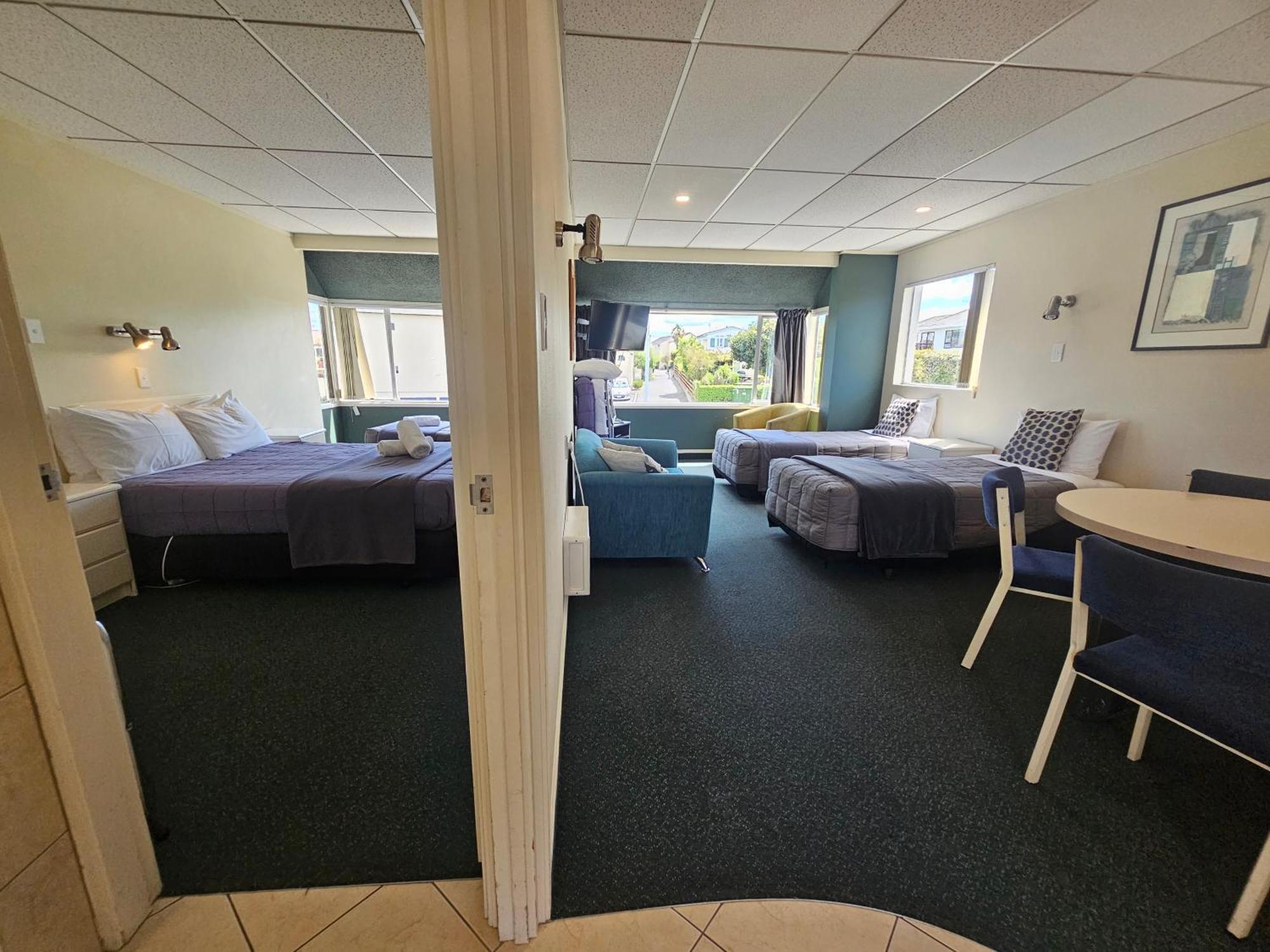 Tui Oaks Motel Taupo Ngoại thất bức ảnh