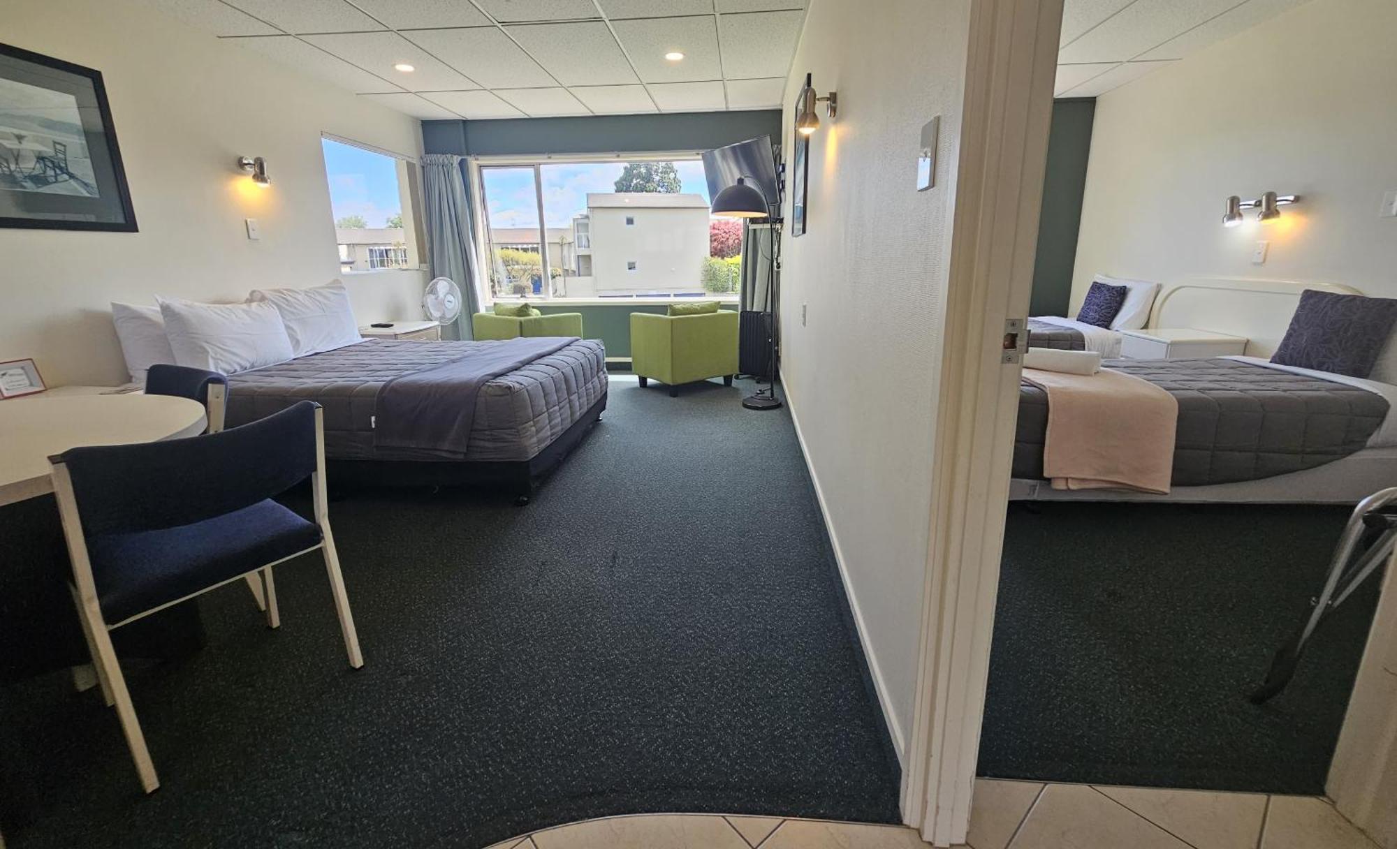 Tui Oaks Motel Taupo Ngoại thất bức ảnh