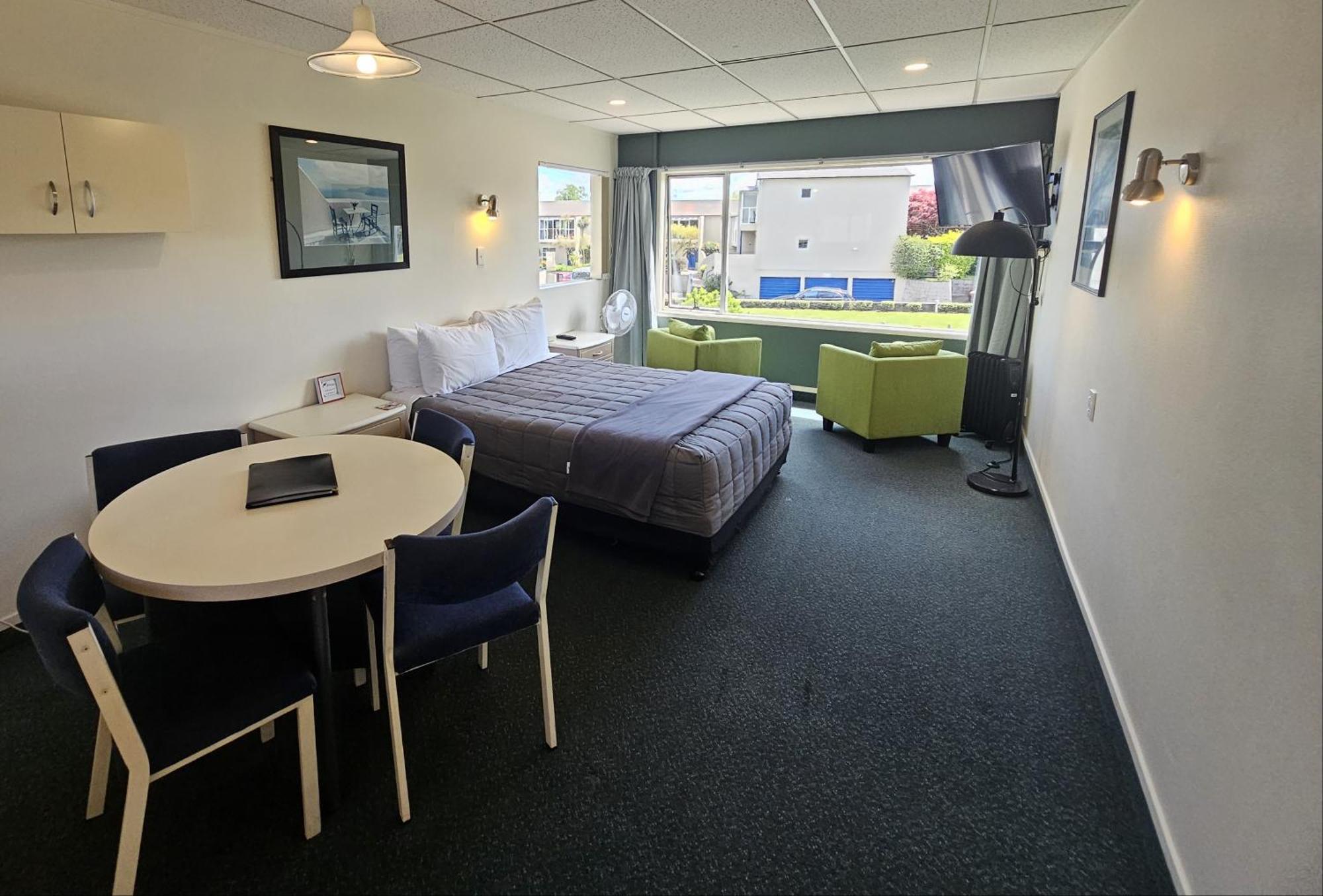 Tui Oaks Motel Taupo Ngoại thất bức ảnh